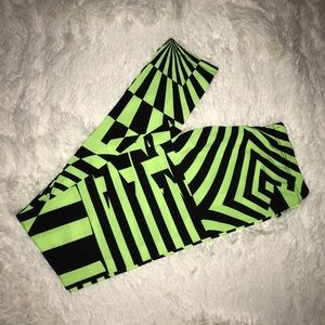 Abstract Pattern Neon Energie Leggings